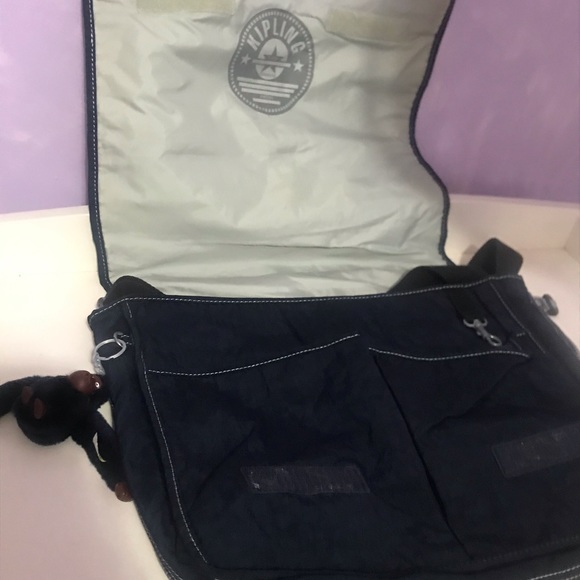 Vintage Kipling Messenger Bag in Navy - Picture 5 of 6